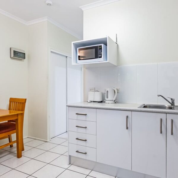 studio-apartment-units-trinity-beach-pacific-australia-apartaments-rent-adventure-travel 4
