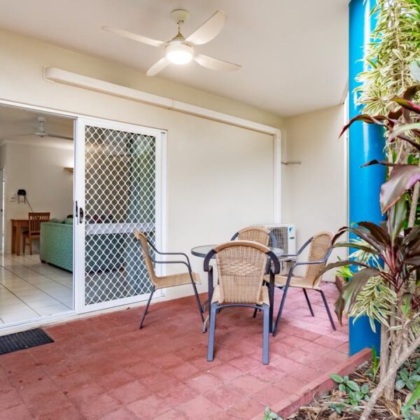 suite-familiar-apartment-units-trinity-beach-pacific-australia-apartaments-rent-adventure-travel 10