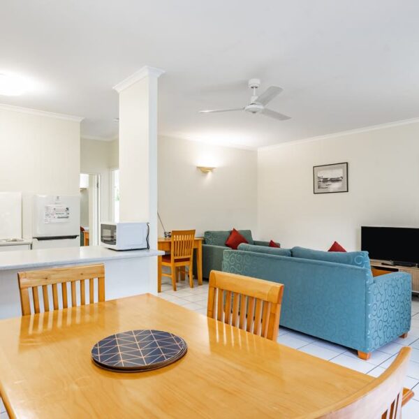 suite-familiar-apartment-units-trinity-beach-pacific-australia-apartaments-rent-adventure-travel 2